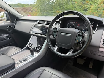 Used Land Rover Range Rover Sport 2018 for sale - 79530407: Photo