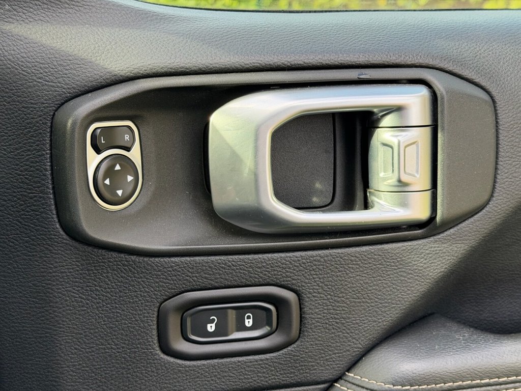 Used Jeep Wrangler 2018 for sale - 77885088: Photo 35