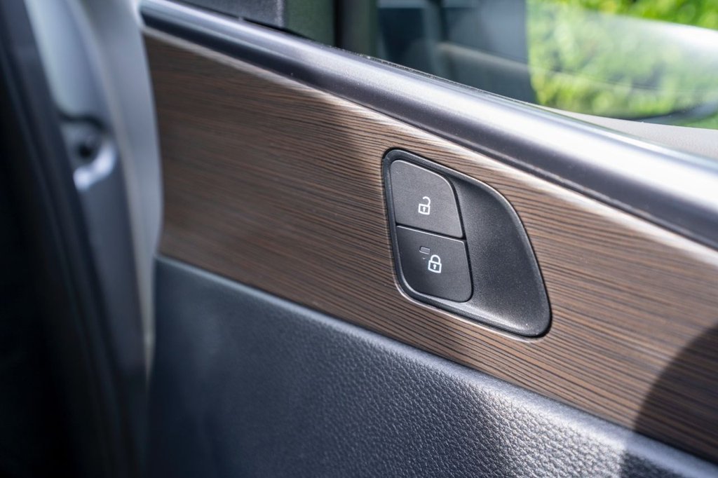 Used Volkswagen Amarok 2024 for sale - 76604685: Photo 15