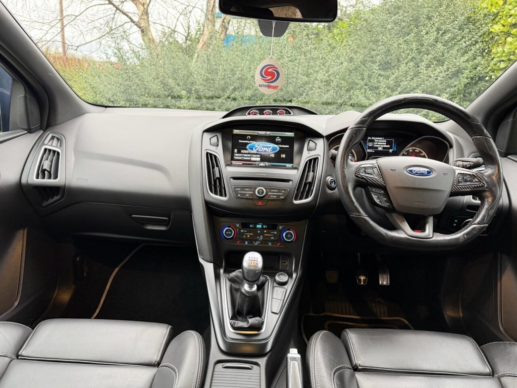 Used Ford Focus 2015 for sale - 77139551: Photo 3