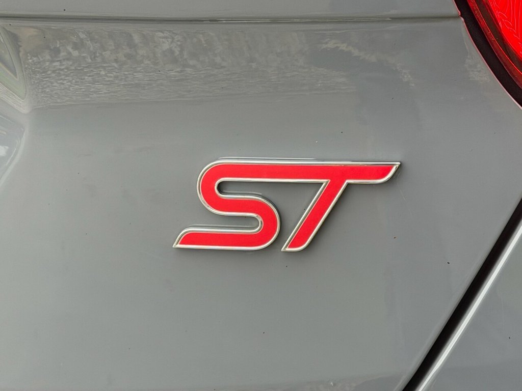 Used Ford Focus 2015 for sale - 77139551: Photo 8