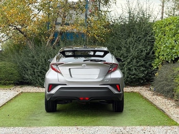 Used Toyota C-HR 2018 for sale - 76482048: Photo