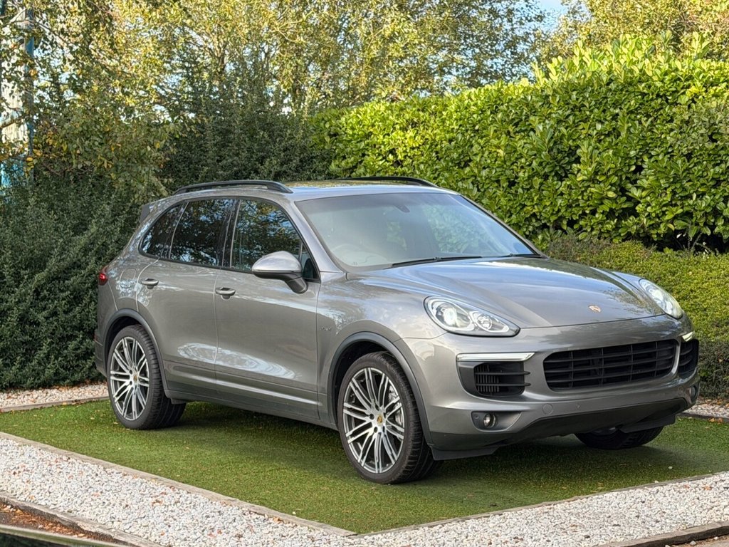 Used Porsche Cayenne 2016 for sale - 76820599: Photo 1