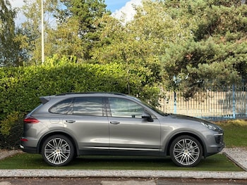 Used Porsche Cayenne 2016 for sale - 76820599: Photo