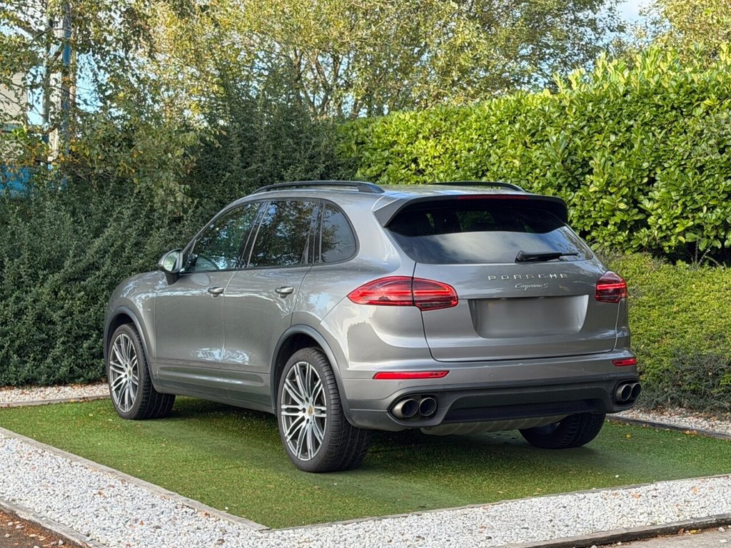 Used Porsche Cayenne 2016 for sale - 76820599: Photo 4