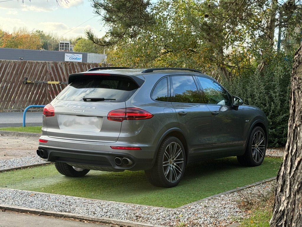 Used Porsche Cayenne 2016 for sale - 76820599: Photo 6
