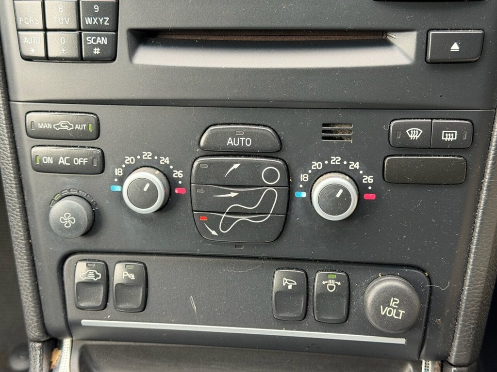 Used Volvo XC90 2011 for sale - 78008736: Photo 20