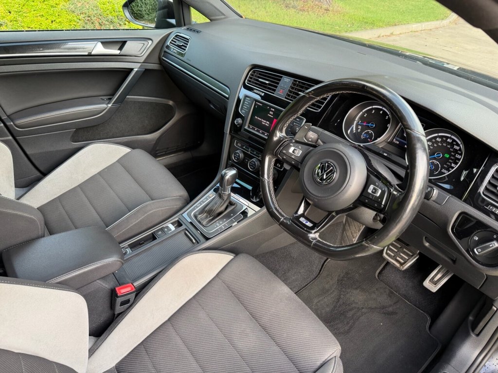 Used Volkswagen Golf 2016 for sale - 76367763: Photo 3