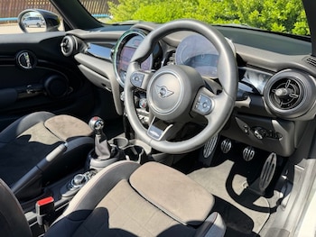 Used MINI Convertible 2022 for sale - 79238107: Photo
