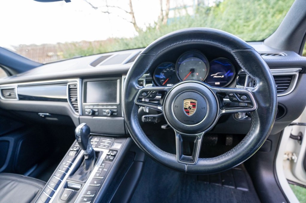 Used Porsche Macan 2015 for sale - 77056308: Photo 16