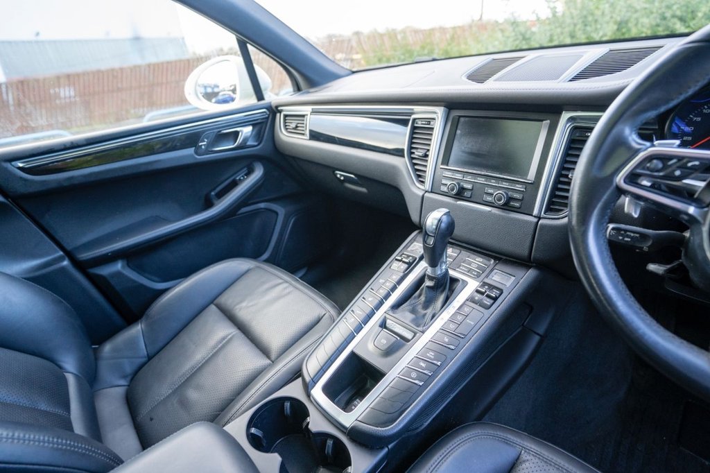 Used Porsche Macan 2015 for sale - 77056308: Photo 17