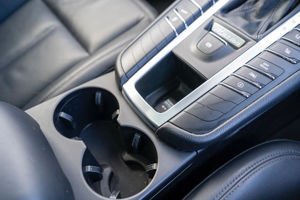 Used Porsche Macan 2015 for sale - 77056308: Photo 19