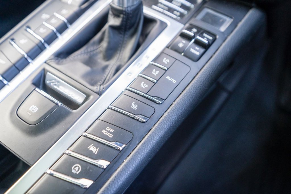 Used Porsche Macan 2015 for sale - 77056308: Photo 22