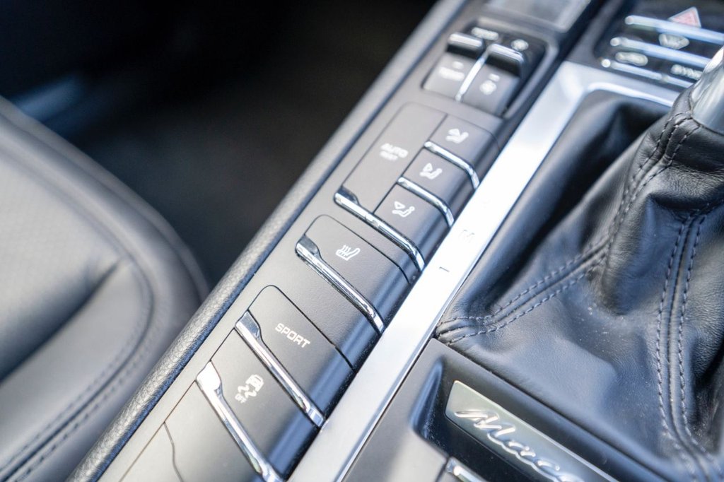 Used Porsche Macan 2015 for sale - 77056308: Photo 24