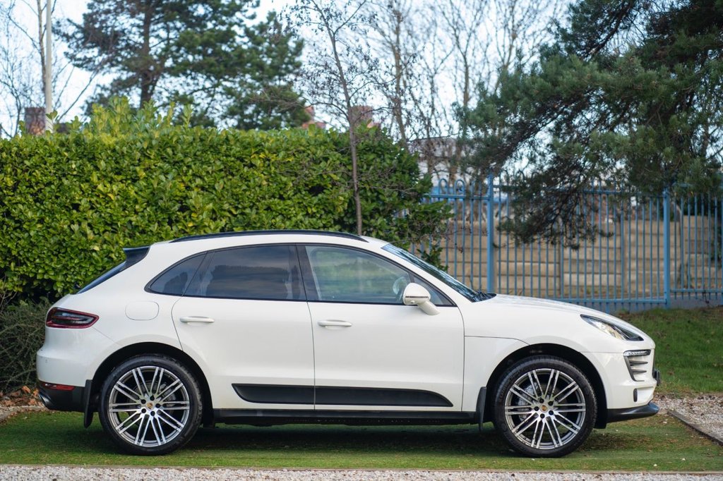 Used Porsche Macan 2015 for sale - 77056308: Photo 4