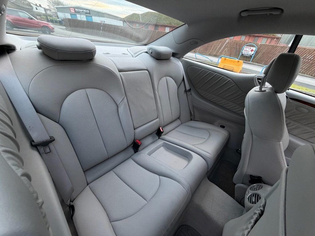 Used Mercedes-Benz CLK 2004 for sale - 76934754: Photo 12