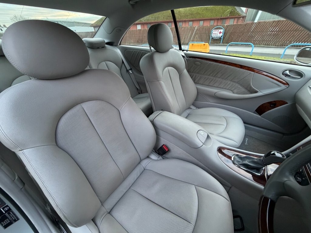 Used Mercedes-Benz CLK 2004 for sale - 76934754: Photo 9