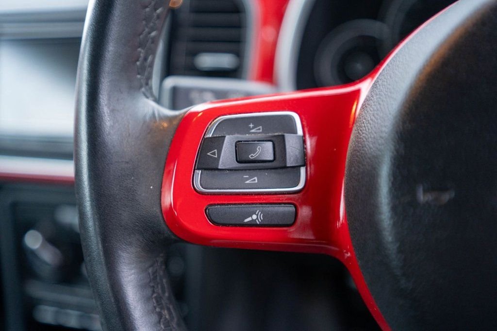 Used Volkswagen Beetle 2015 for sale - 77672671: Photo 17