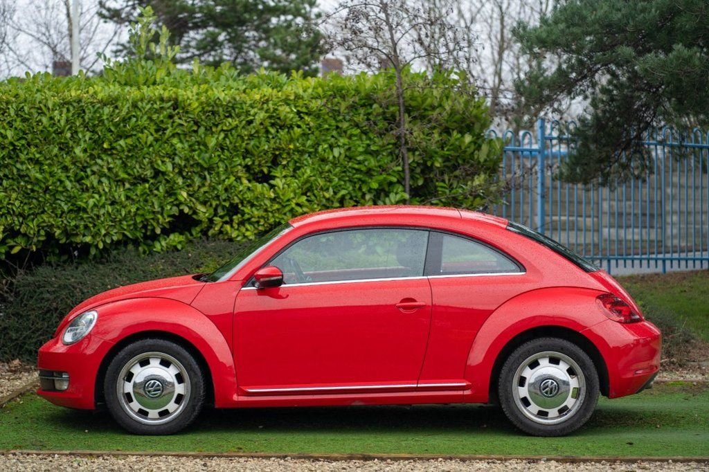 Used Volkswagen Beetle 2015 for sale - 77672671: Photo 2