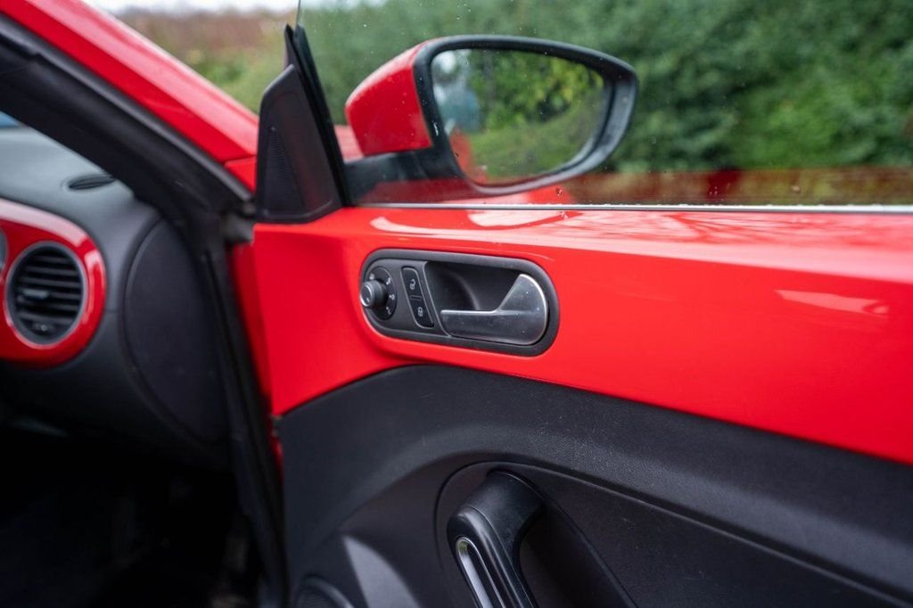 Used Volkswagen Beetle 2015 for sale - 77672671: Photo 20