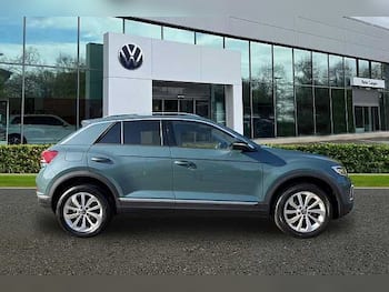 Used Volkswagen T-Roc 2023 for sale - 79205954: Photo