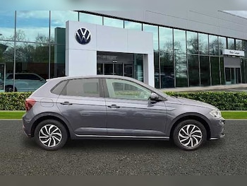 Used Volkswagen Polo 2023 for sale - 77720927: Photo