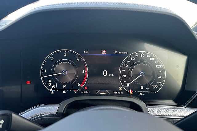 Used Volkswagen Touareg 2023 for sale - 76910868: Photo 18