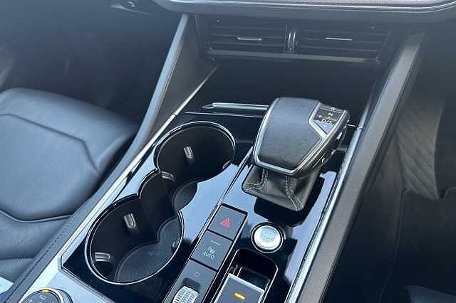 Used Volkswagen Touareg 2023 for sale - 76910868: Photo 19