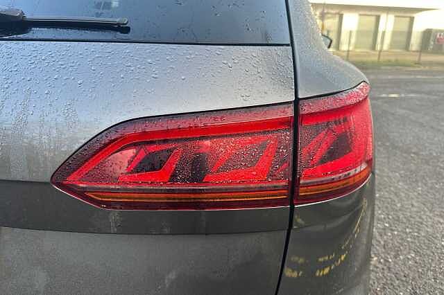 Used Volkswagen Touareg 2023 for sale - 76910868: Photo 22