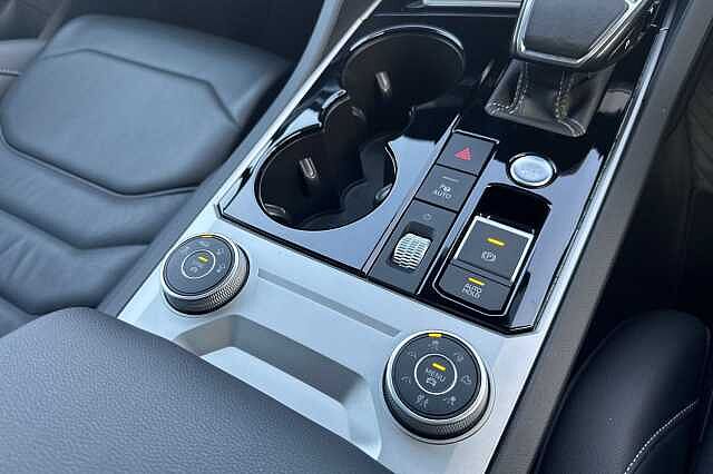 Used Volkswagen Touareg 2023 for sale - 76910868: Photo 25