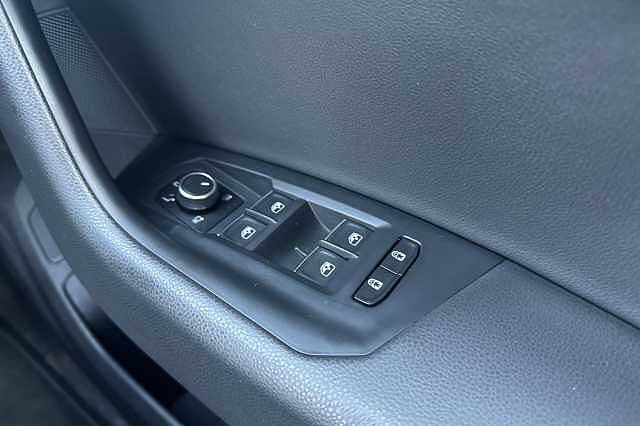 Used Volkswagen Touareg 2023 for sale - 76910868: Photo 28