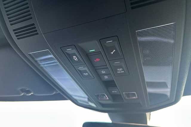 Used Volkswagen Touareg 2023 for sale - 76910868: Photo 33