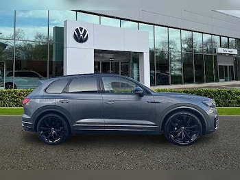Used Volkswagen Touareg 2023 for sale - 76910868: Photo