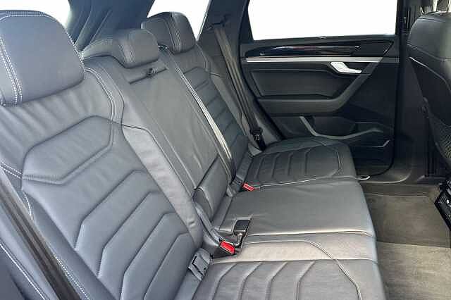 Used Volkswagen Touareg 2023 for sale - 76910868: Photo 8