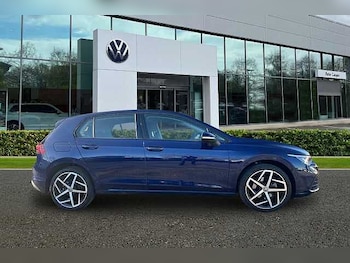 Used Volkswagen Golf 2023 for sale - 76497115: Photo