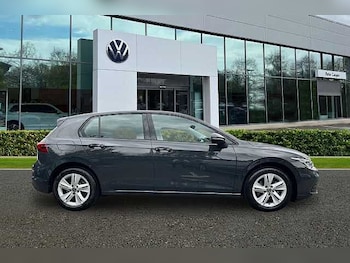 Used Volkswagen Golf 2024 for sale - 78367036: Photo