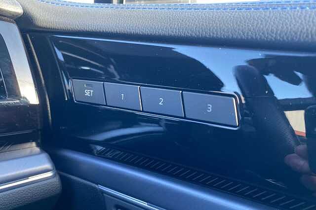 Used Volkswagen Touareg 2023 for sale - 76950934: Photo 25