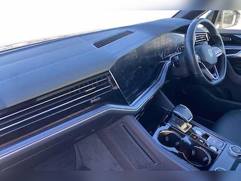 Used Volkswagen Touareg 2023 for sale - 76950934: Photo