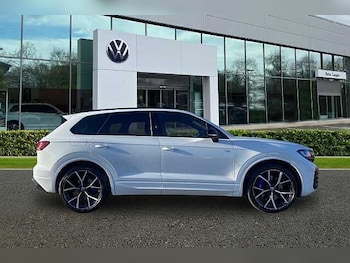 Used Volkswagen Touareg 2023 for sale - 76950934: Photo
