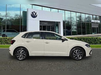 Used Volkswagen Polo 2024 for sale - 78367040: Photo