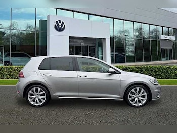 Used Volkswagen Golf 2019 for sale - 77622235: Photo