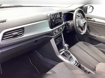 Used Volkswagen T-Roc 2023 for sale - 75924558: Photo