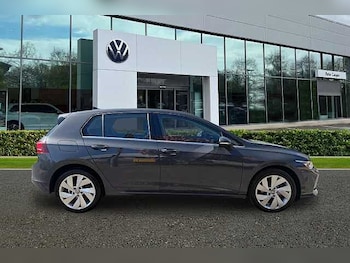 Used Volkswagen Golf 2025 for sale - 78045360: Photo