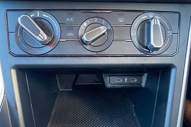 Used Volkswagen Polo 2023 for sale - 77027852: Photo 31