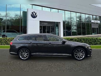 Used Volkswagen Passat 2023 for sale - 77452915: Photo