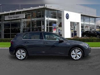 Used Volkswagen Golf 2024 for sale - 79852664: Photo
