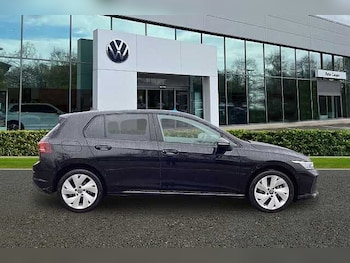 Used Volkswagen Golf 2025 for sale - 77207596: Photo