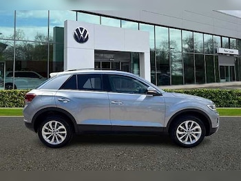 Used Volkswagen T-Roc 2025 for sale - 79179517: Photo