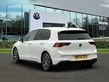 Used Volkswagen Golf 2024 for sale - 76040459: Photo
