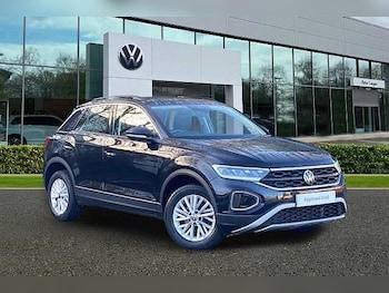 Used Volkswagen T-Roc 2022 for sale - 76969239: Photo